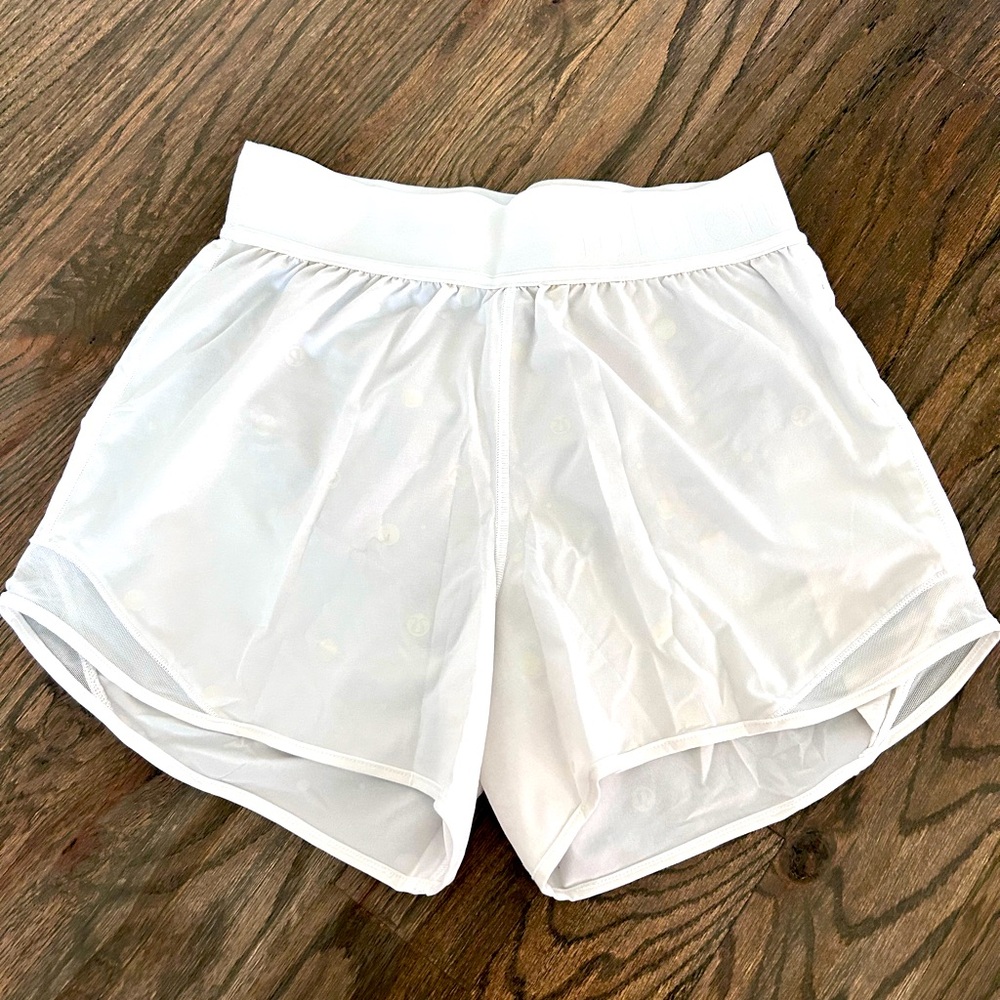 Lululemon size 4 Hotty Hot